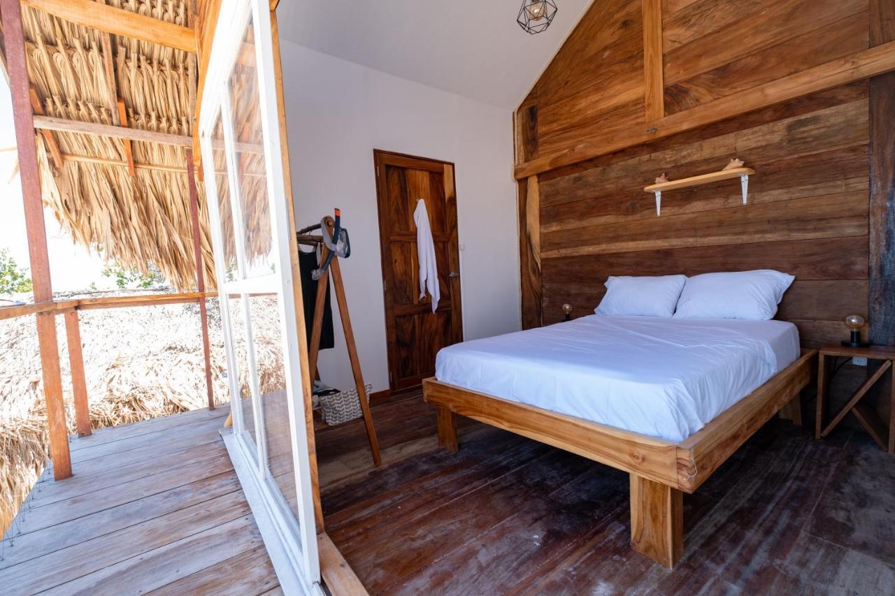 Santa Lova Eco-Hostel Isla Tintipan Tintipan Island Εξωτερικό φωτογραφία