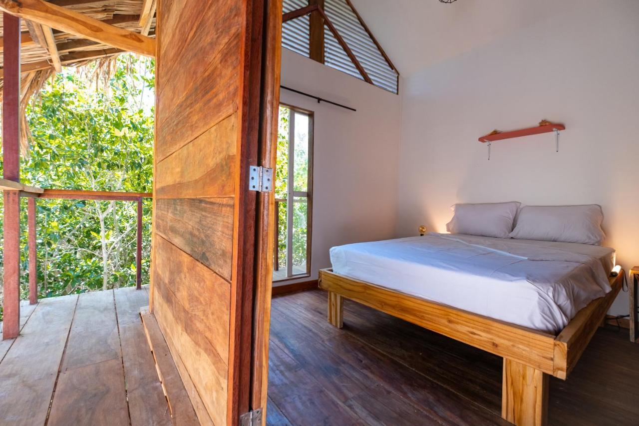 Santa Lova Eco-Hostel Isla Tintipan Tintipan Island Εξωτερικό φωτογραφία
