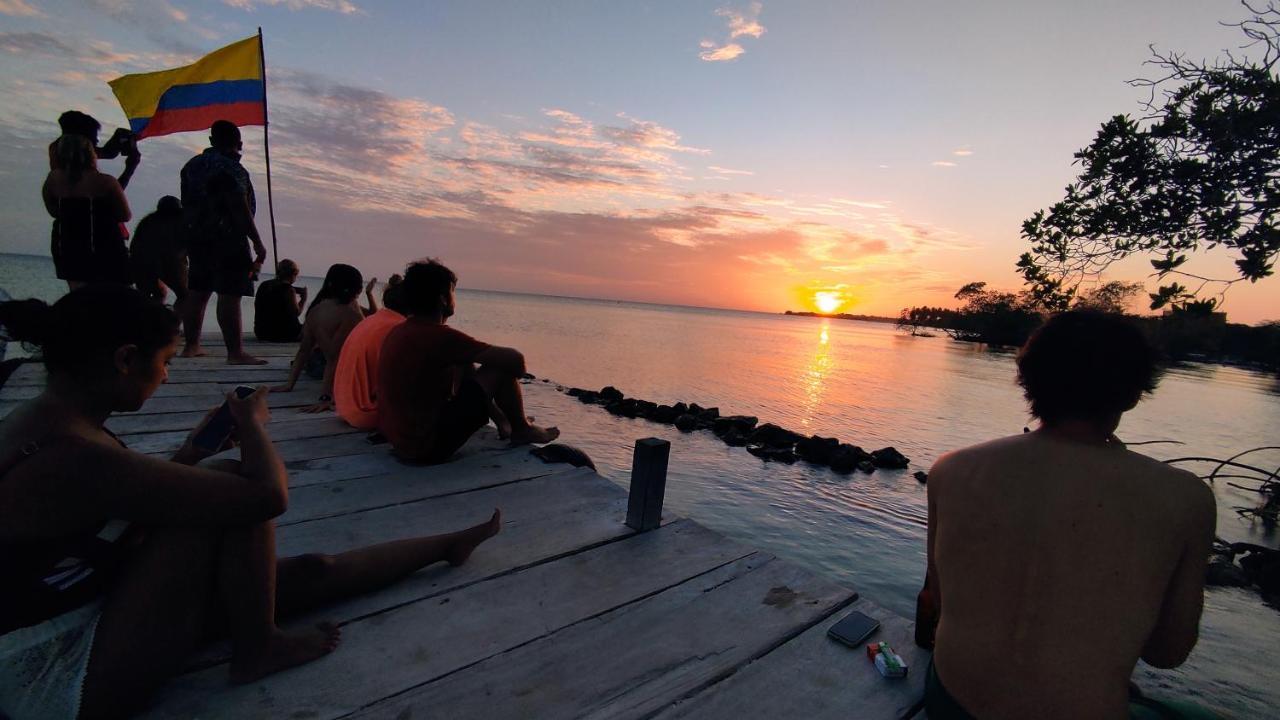 Santa Lova Eco-Hostel Isla Tintipan Tintipan Island Εξωτερικό φωτογραφία