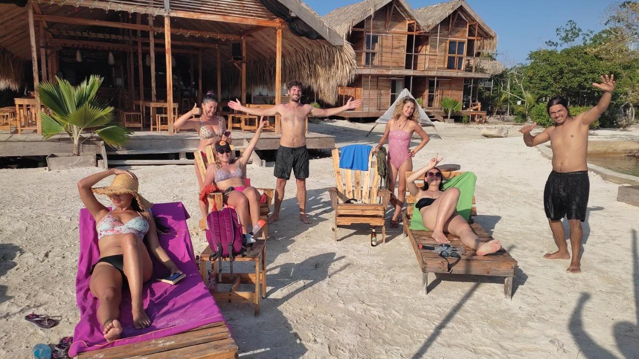 Santa Lova Eco-Hostel Isla Tintipan Tintipan Island Εξωτερικό φωτογραφία